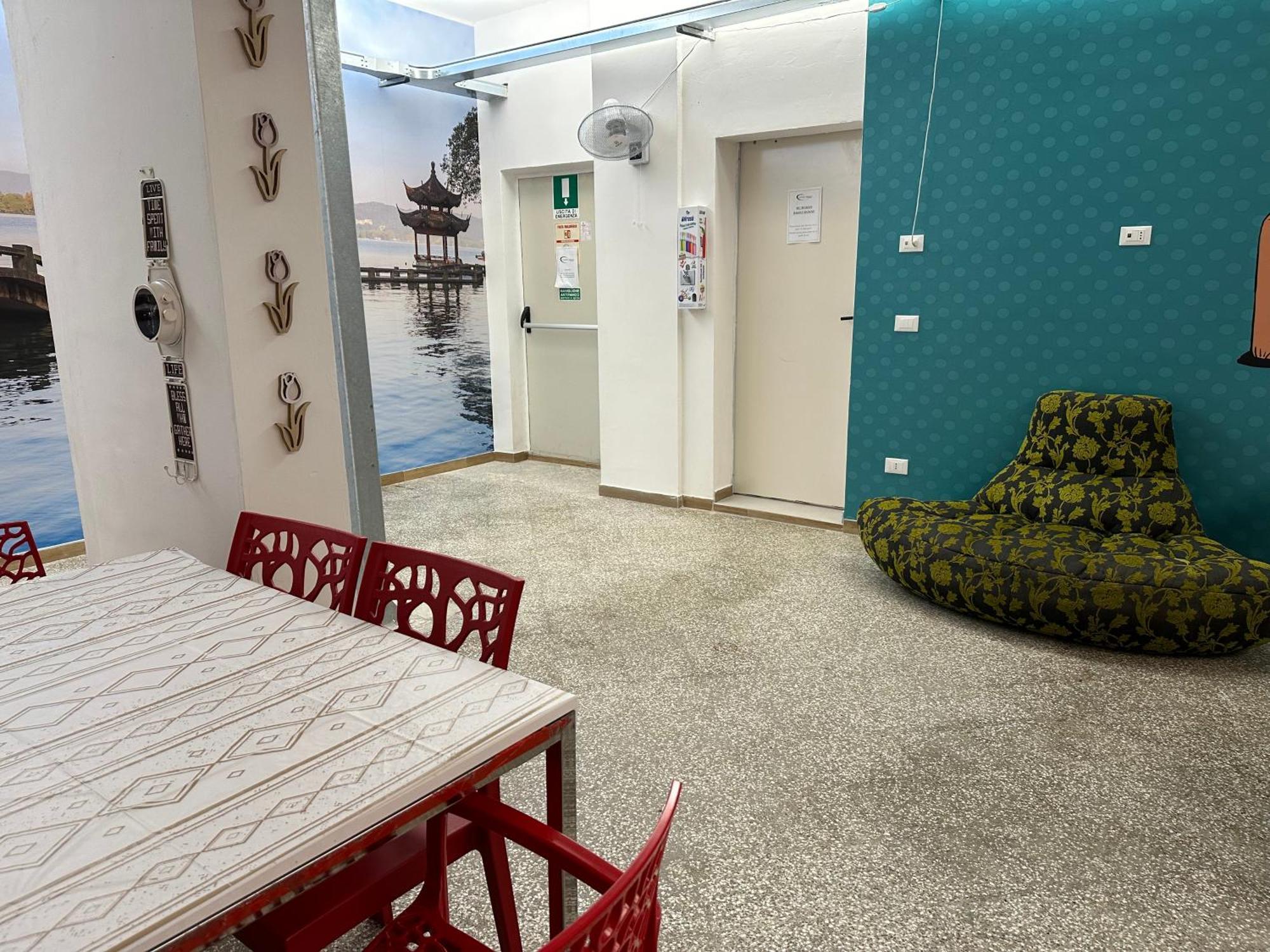 Cconforthotels Host Bari Centrale Екстер'єр фото