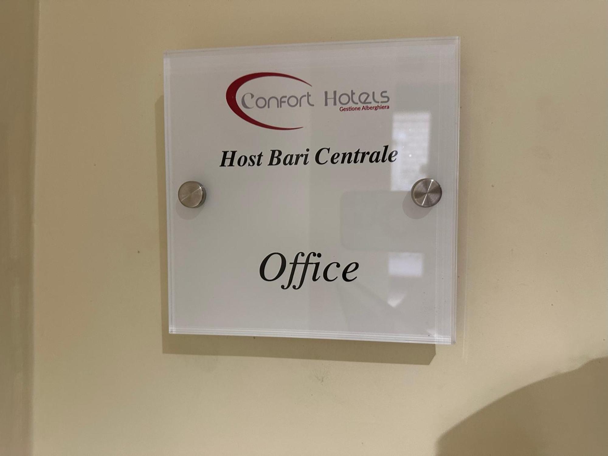 Cconforthotels Host Bari Centrale Екстер'єр фото