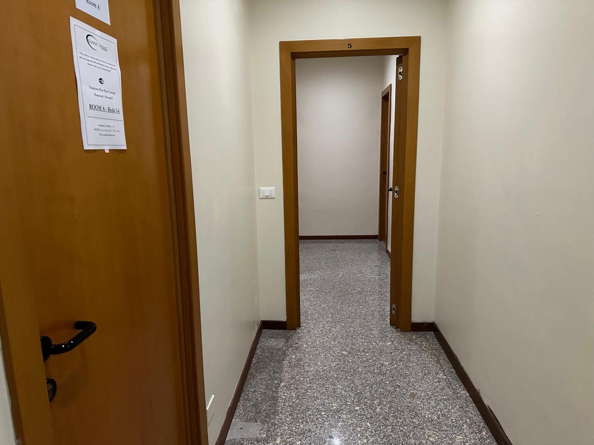 Cconforthotels Host Bari Centrale Екстер'єр фото